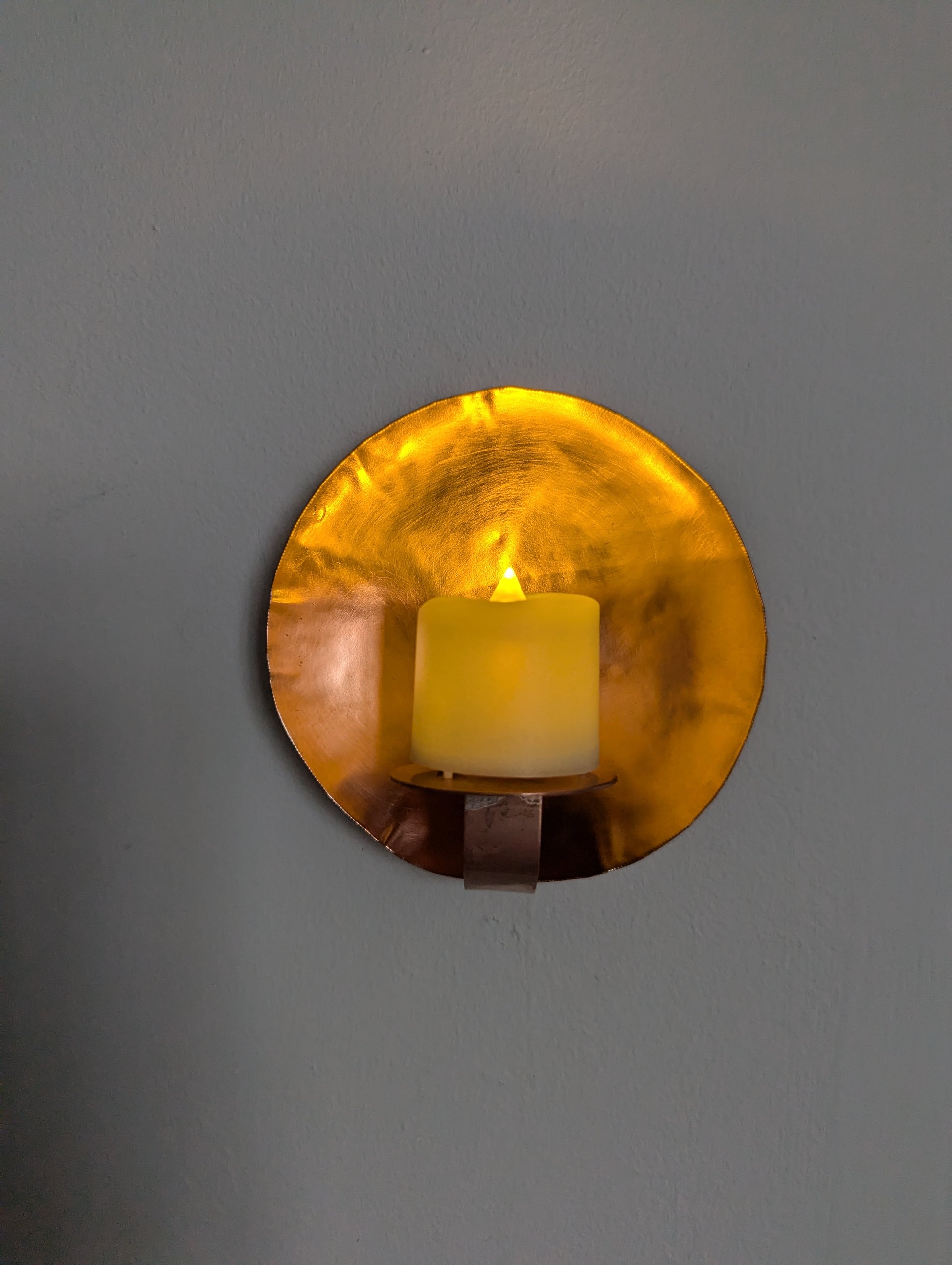 Copper wall sconce, ambient lighting - Deshca Designs