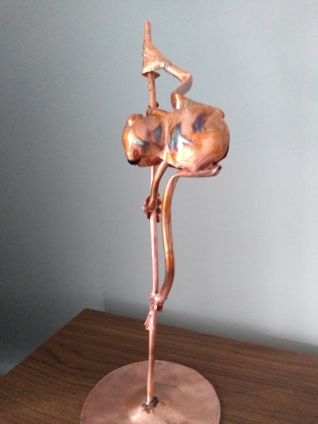 Tree frog metal sculpture - Deshca Designs
